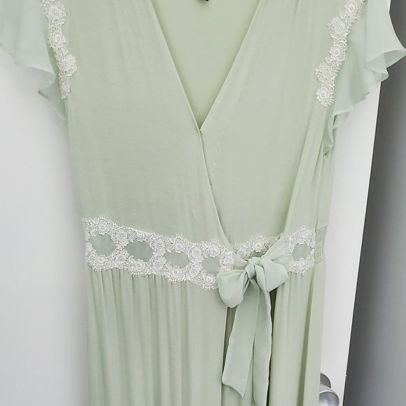 Elegant Lace Trimmed Mint Green Nightgown - Picture 1 of 8
